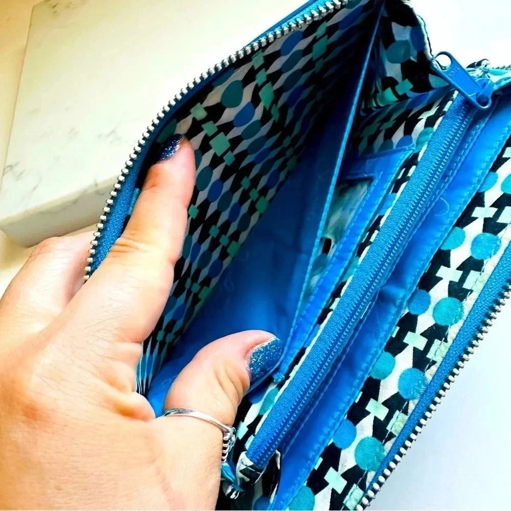 Vera Bradley Coastal Blue Faux Leather RFID Large Zip Around Wallet - Picture 8 of 10